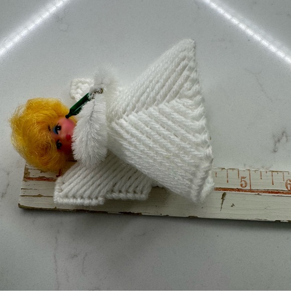 VTG Kitschy Christmas Plastic Canvas Angel Mini Tree Topper Ornament 4" High - Picture 8 of 8